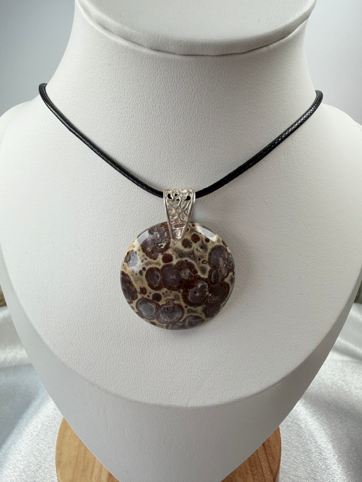 Poppy Jasper round necklace 