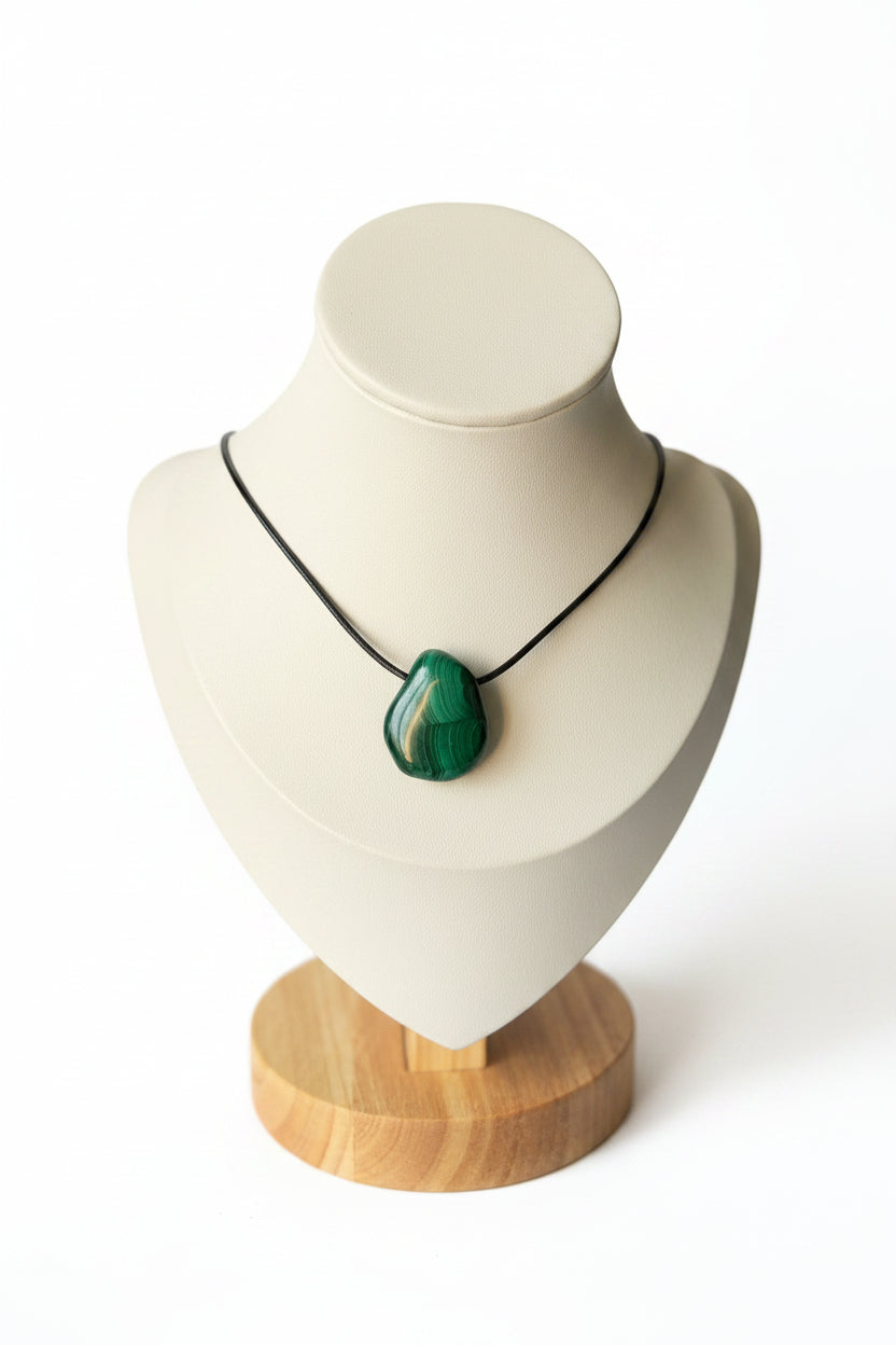 Malachite pendant stone necklace