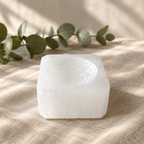 Styled image of the selenite sphere holder